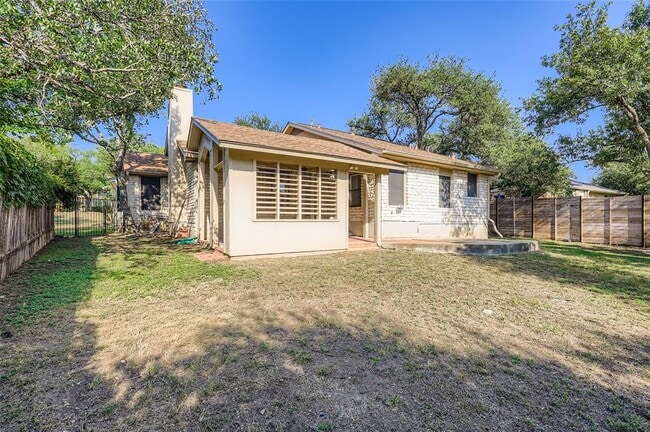 Building Photo - 10703 Oak View Dr
