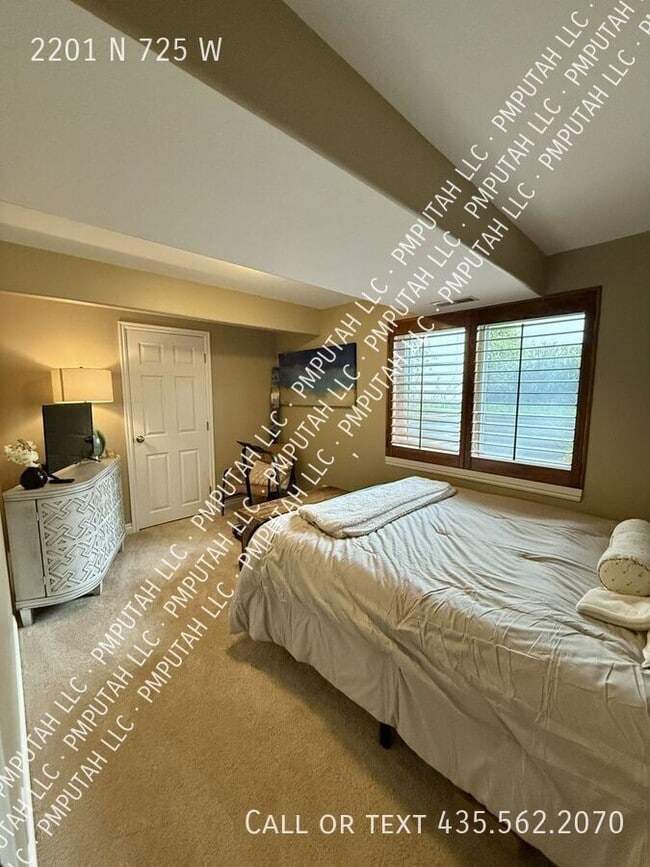 Building Photo - 2201 N 725 W