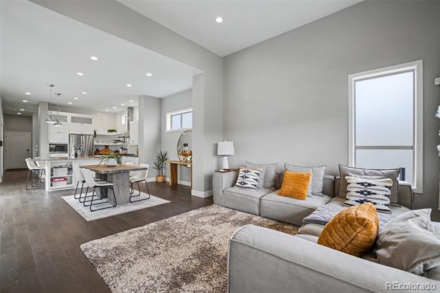 Building Photo - 9761 Taylor River Cir