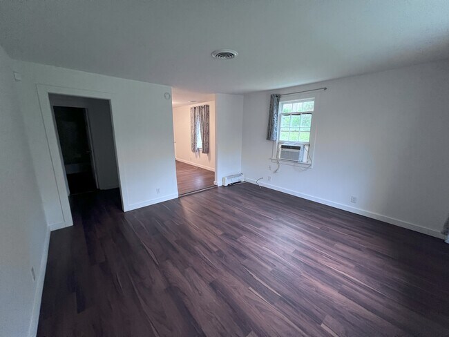 Building Photo - 2315 Dalebrook Ct