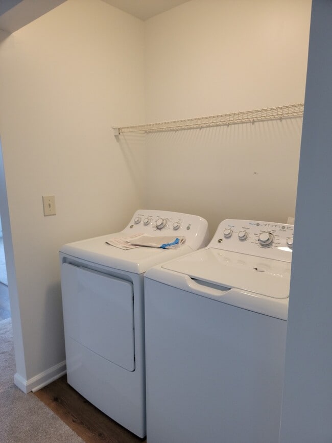 Building Photo - 1607 Tooley Ct