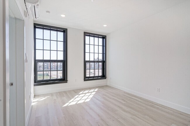 Building Photo - 2654 Coral St