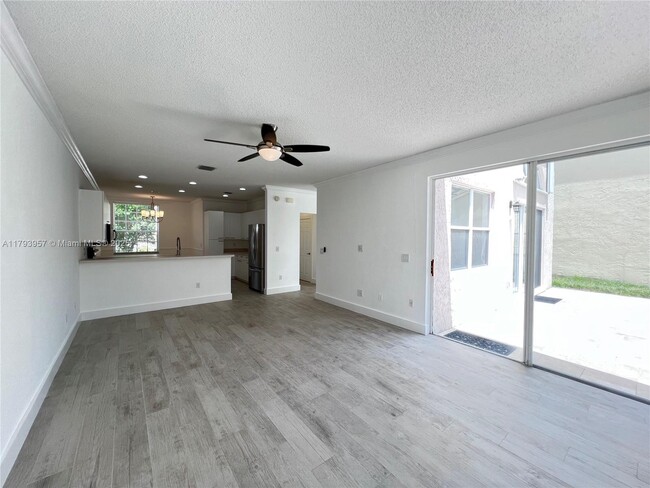 Building Photo - 725 NW 156th Ave