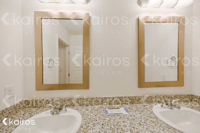 Building Photo - 11405 Camden Ct Cir