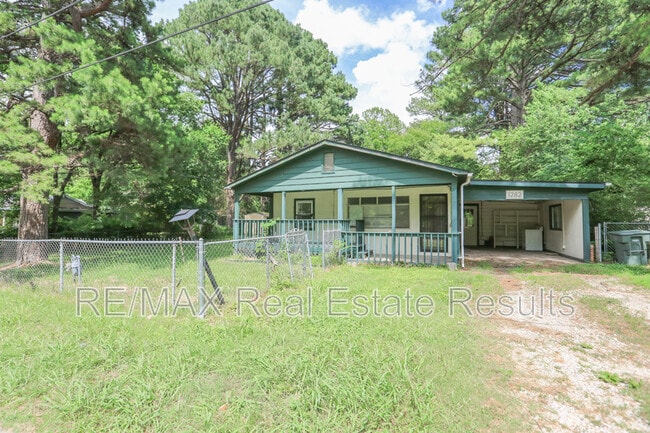 Primary Photo - 1282 SE Farmers Dr