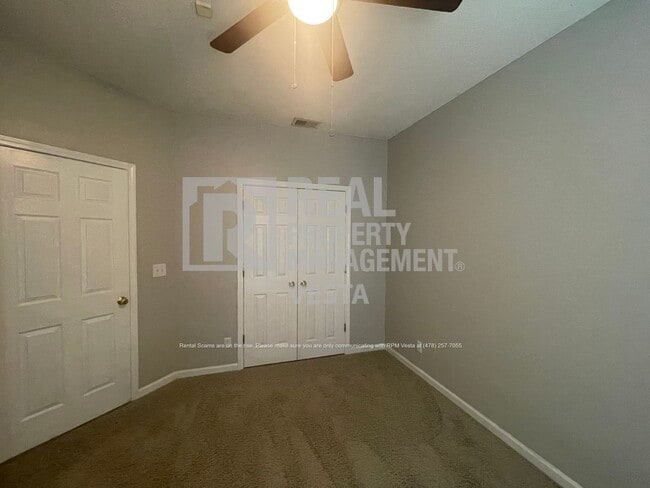 Building Photo - 416 Simsbury Ridge