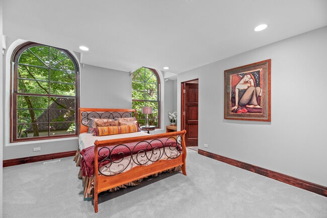 Building Photo - 493 Hazel Ave