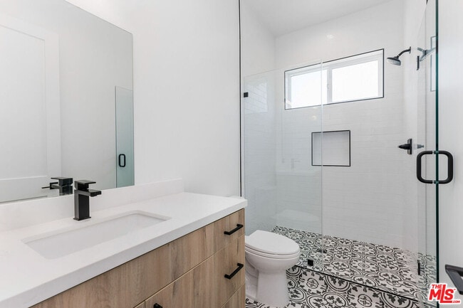 Building Photo - 1821 Ashmore Pl