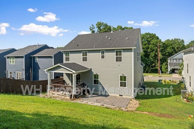 Building Photo - 441 Chinook Dr