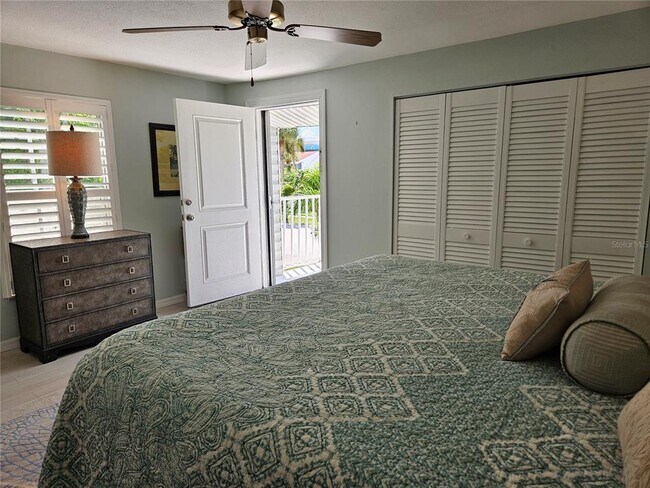 Building Photo - 744 Cadiz Rd