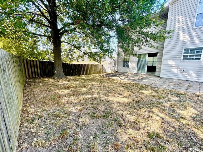 Building Photo - Spacious 3 Bedroom Home in South Columbia