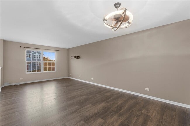 Building Photo - 1092 Sapphire Ln