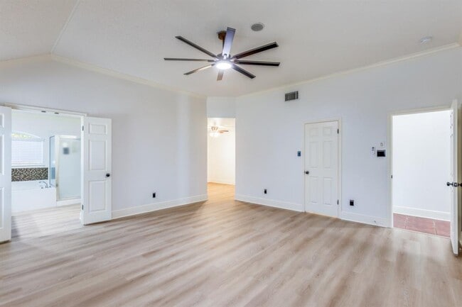 Building Photo - 4815 Sika Way