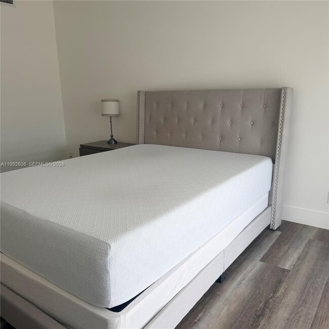 Building Photo - 7500 NW 5th Pl