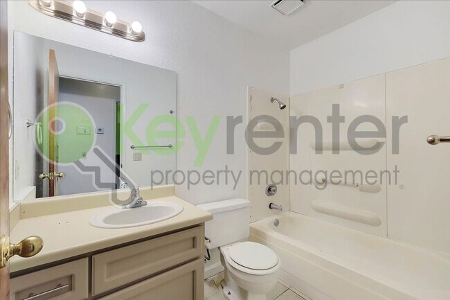 Building Photo - 10 Dempster Ct