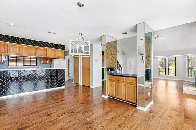 Building Photo - 3122 Lake Stream Dr