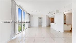 Building Photo - 1861 NW South River Dr