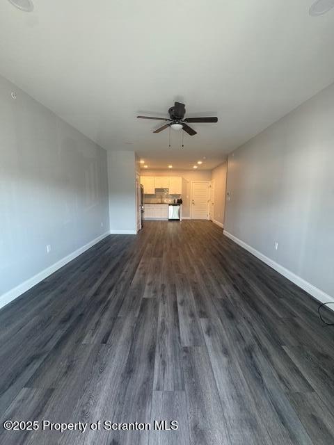 Building Photo - 402 Circle Dr