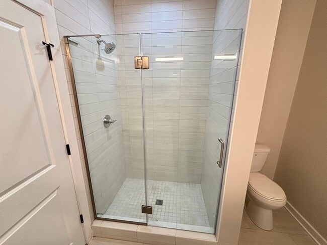 Building Photo - North Nashville home with 3 bedrooms, park...