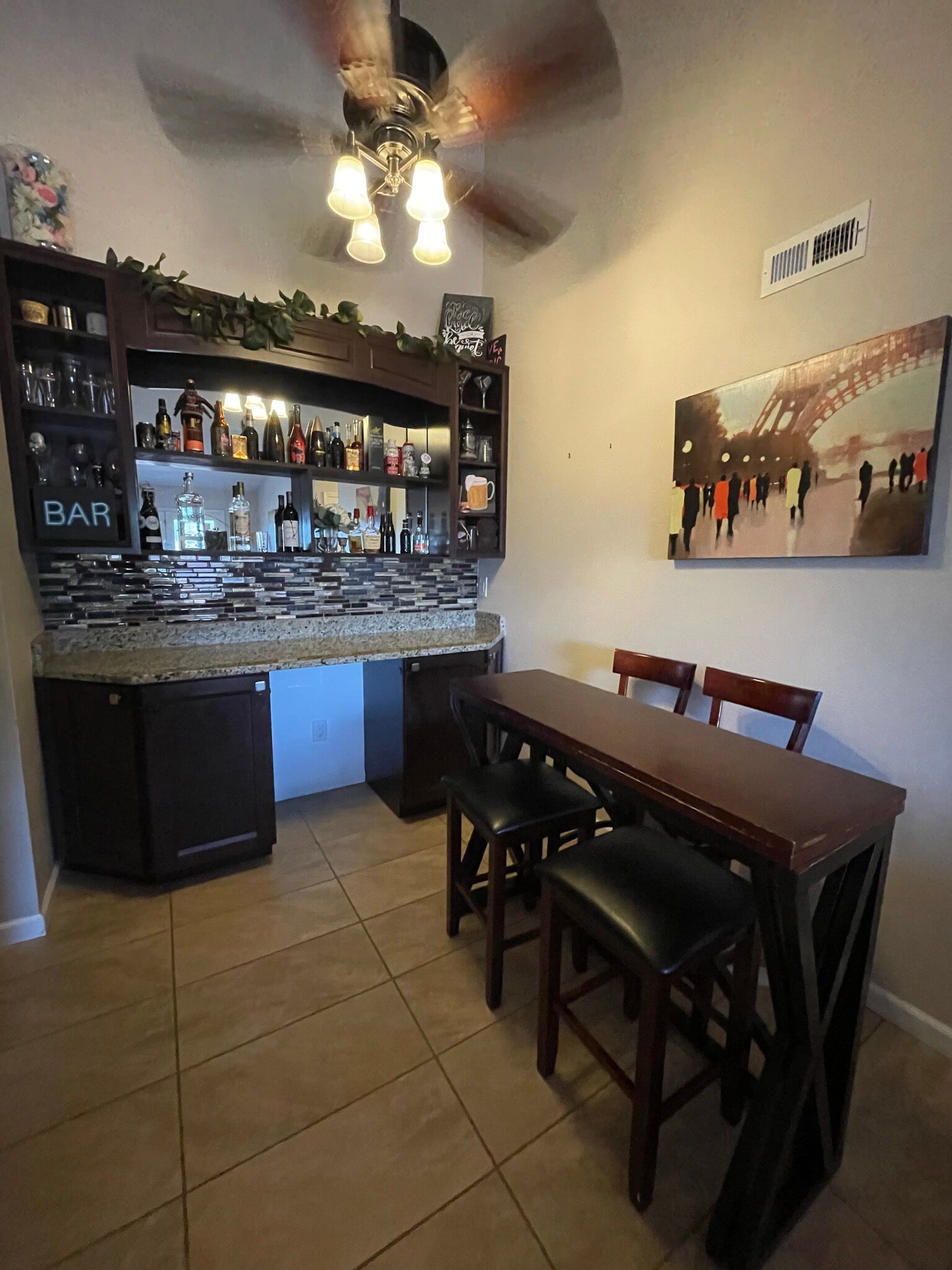 Bar/Dining - 19 Meadow Ridge E