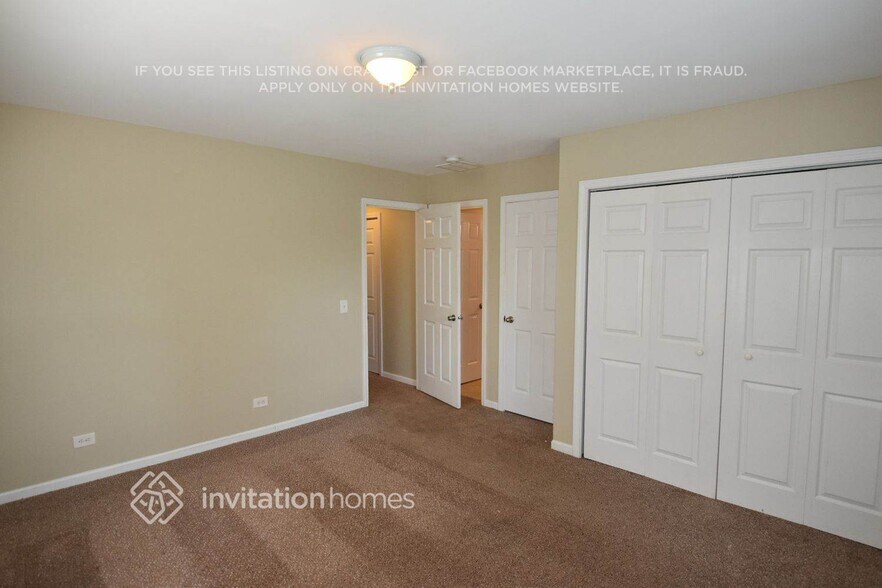 Building Photo - 26805 Circle Dr S