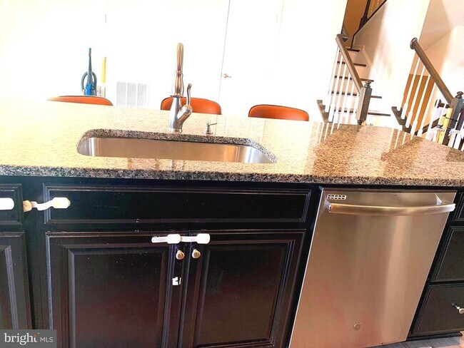 Building Photo - 9606 Julia Ln