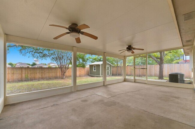 Building Photo - 1319 Rocky Creek Dr