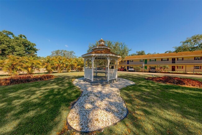 Building Photo - 9881 113th St N