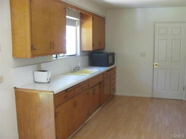 Building Photo - Paradise 3 bed 2 bath home ATTACHED 2-CAR GARAGE