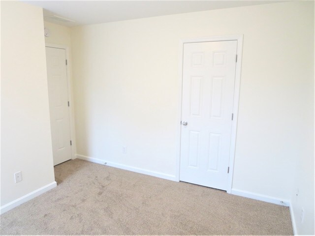 Building Photo - 507 Millside Tr