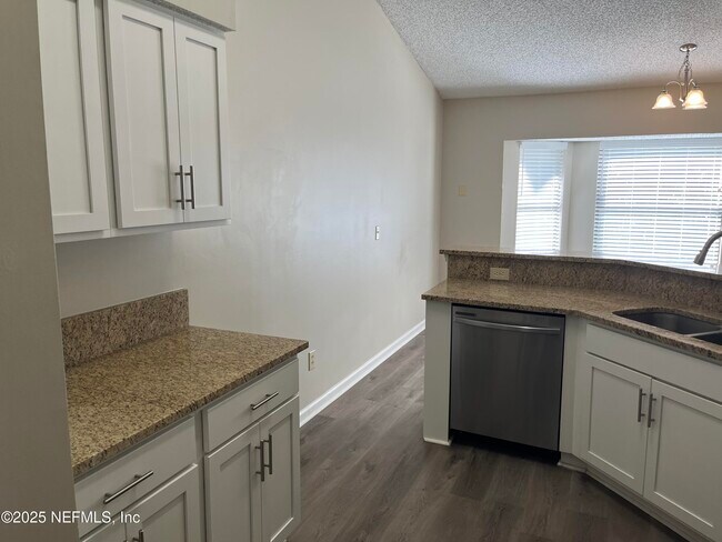 Building Photo - 410 Jax Estates Dr N