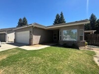 Building Photo - Move in Ready Home!