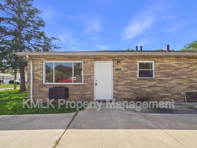 Building Photo - 1430 Virginia Ave