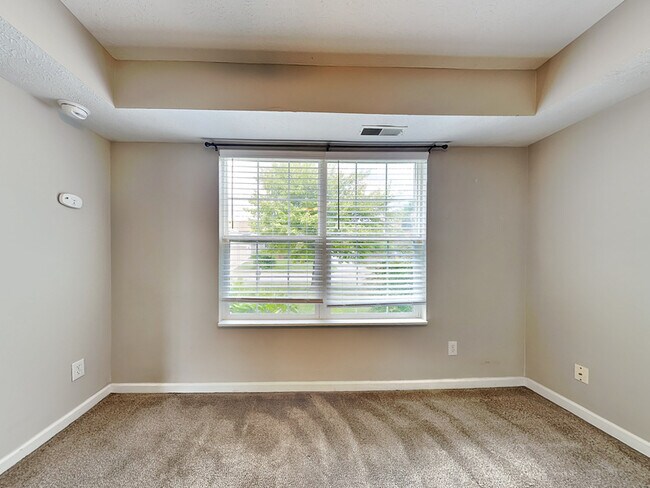 Building Photo - 10121 Pendula Dr