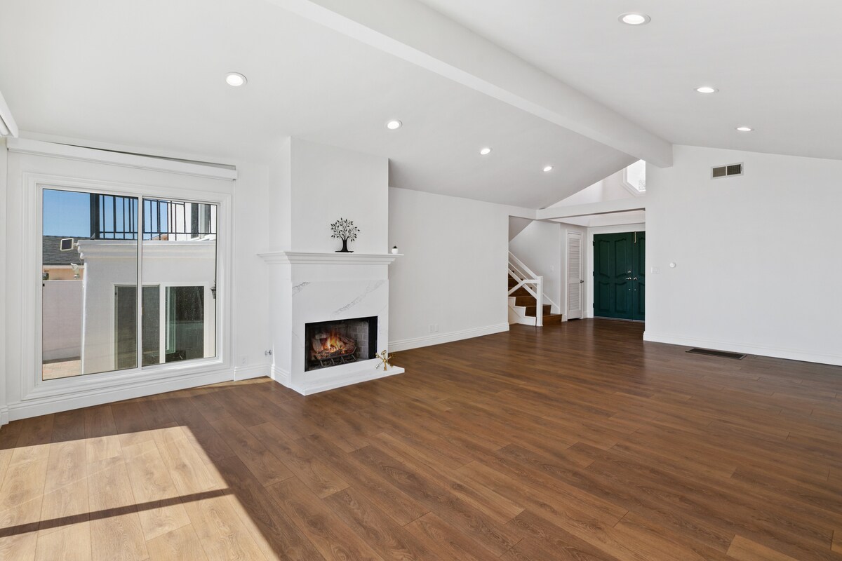 Building Photo - 4013 Via Manzana