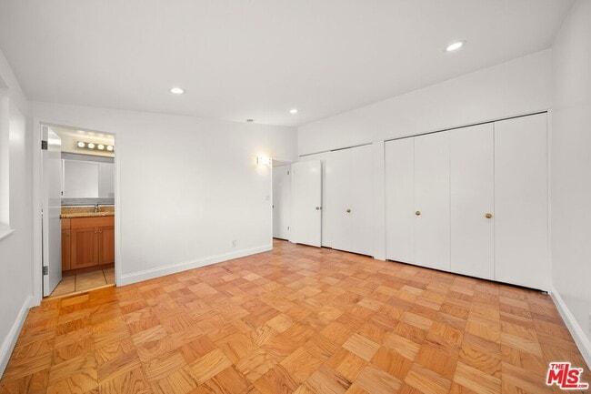 Building Photo - 27041 Whitestone Rd