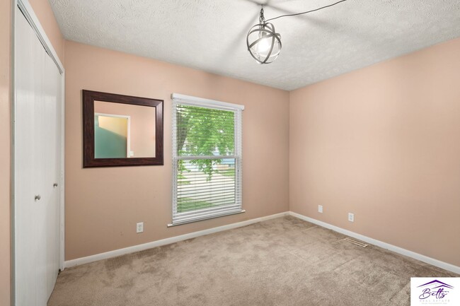 Building Photo - OPEN HOUSE MAY 9, 2025 3PM-4PM