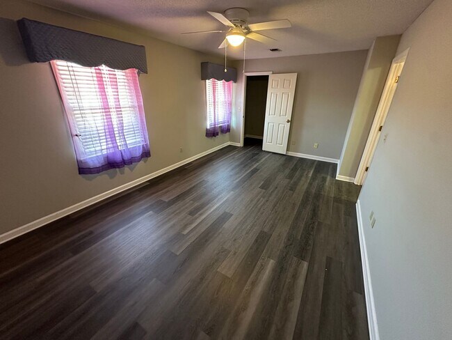 Building Photo - FOR LEASE - 4 Bed, 4 Bath, 5000sqft, 1.5 a...