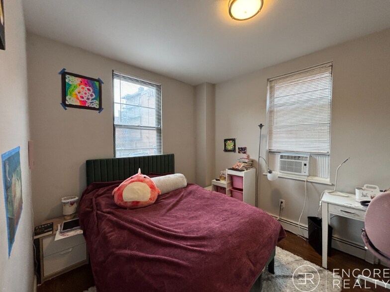 Building Photo - 15 Stearns Rd