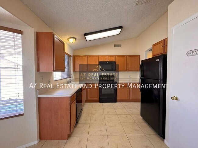 Building Photo - 8528 W Pershing Ave