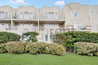 Building Photo - 4040 Avondale Ave