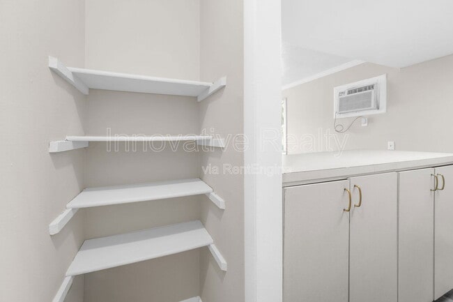 Building Photo - 5123 Curry Ford Rd