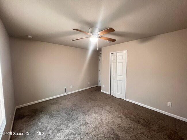 Building Photo - 563 Corbin Cir SW