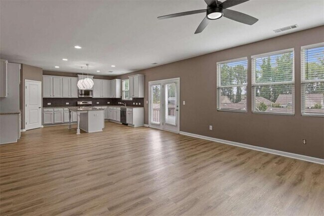 Building Photo - 2044 Britt Dr