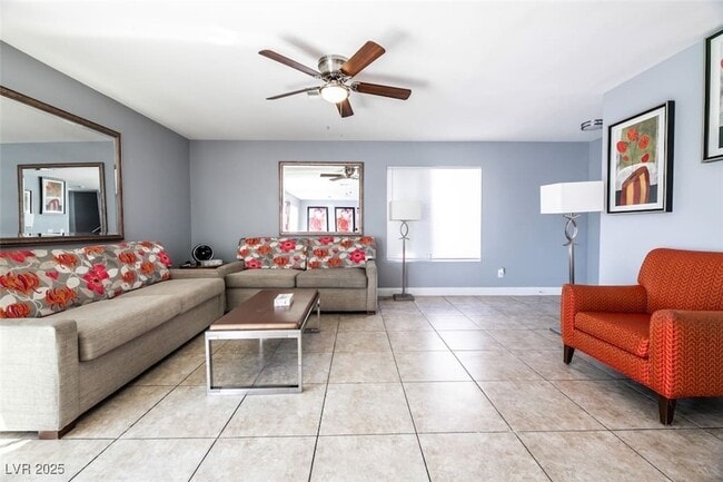 Primary Photo - 3833 Via Lucia Dr