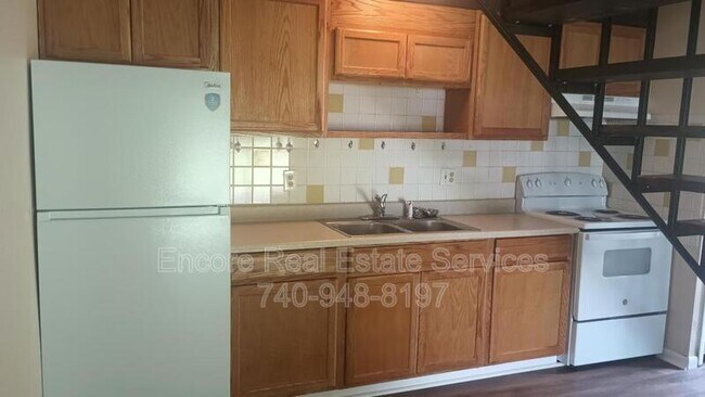 Building Photo - 1241 Nadine Dr