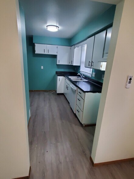 Building Photo - 1863 Wisconsin St