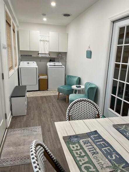 Building Photo - 3 S Richards Ave