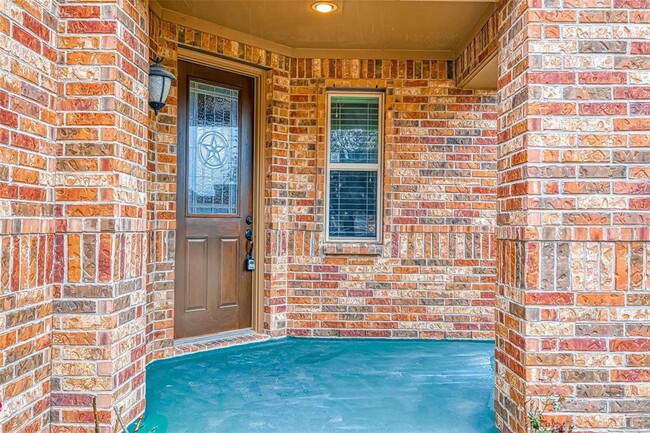 Building Photo - 15910 Copper Oak Ln