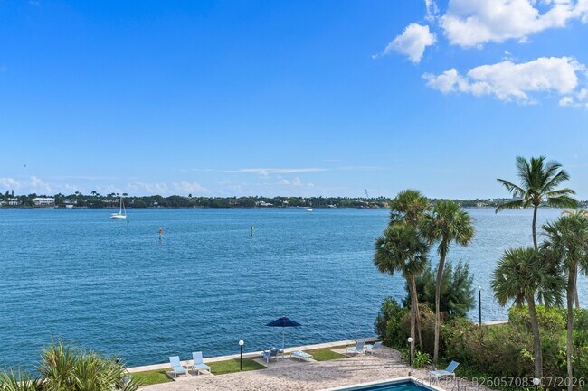 Building Photo - 2800 N Flagler Dr